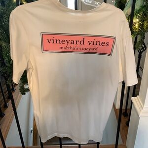 Vineyard Vines, Mens Small, white classic logo tee
